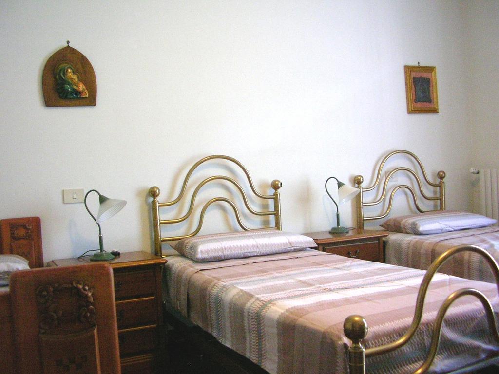 Villa Dei Romaniani Villaromagnano Habitación foto